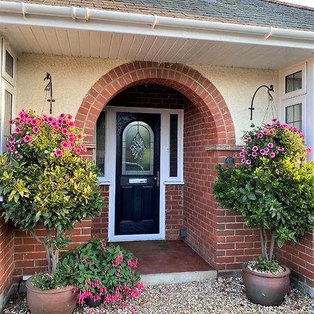 En-Suite Nook Near Forest & Sea, Super Value With Fridge, Microwave And Tv Lymington Extérieur photo